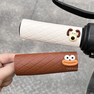 Electric rider handle cover leather waterproof four seasons universal cute cartoon dog electric car anti-slip grip cover 
Electric rider handle cover leather waterproof four seasons universal cute cartoon dog electric car anti-slip grip cover