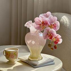 ins Feng Pink Fenton Glass Vase, Antique Mermaid-Style Glazed Flower Vessel, Flower Arrangement, Water Cultivation, Decorative French Romance ins Feng Pink Fenton Glass Vase, Antique Mermaid-Style Glazed Flower Vessel, Flower Arrangement, Water Cultivation, Decorative French Romance