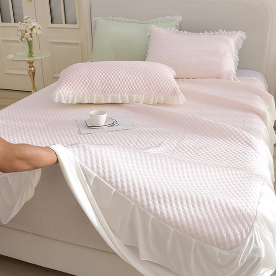 Class A Ice Doodle Cool Mat Bed Skirt Summer Ice Silk Mat Machine Washable Air Conditioner Soft Mat Three-Piece Set Princess Style Bed Cover
Class A Ice Doodle Cool Mat Bed Skirt Summer Ice Silk Mat Machine Washable Air Conditioner Soft Mat Three-Piece Set Princess Style Bed Cover