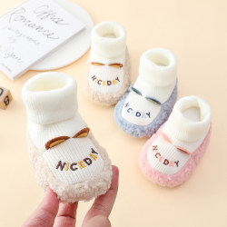 New Winter Style Soft-Soled Fleece-Lined Socks and Shoes for Infants Aged 0-1 Years, Warm and Non-Slip, for Newborn Boys and Girls Aged 3-6-9 Months New Winter Style Soft-Soled Fleece-Lined Socks and Shoes for Infants Aged 0-1 Years, Warm and Non-Slip, for Newborn Boys and Girls Aged 3-6-9 Months