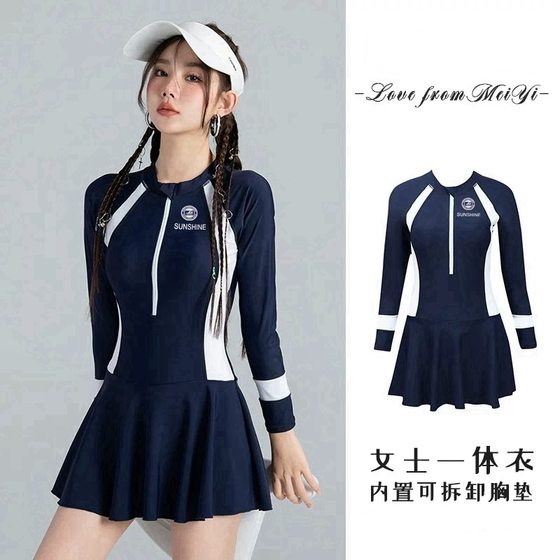 Black and white color-blocking one-piece sports swimsuit for women with small breasts gathered to cover their belly and make them look slim and sun protection dress breathable
Black and white color-blocking one-piece sports swimsuit for women with small breasts gathered to cover their belly and make them look slim and sun protection dress breathable