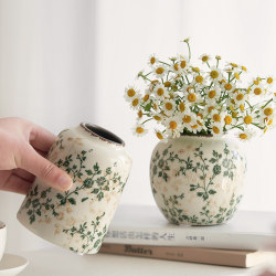 Pastoral Floral Ice-Cracked Ceramic Small Vase Mini Hydroponic Flower Arrangement Ornament Homestay Living Room Decoration Vintage Pastoral Floral Ice-Cracked Ceramic Small Vase Mini Hydroponic Flower Arrangement Ornament Homestay Living Room Decoration Vintage
