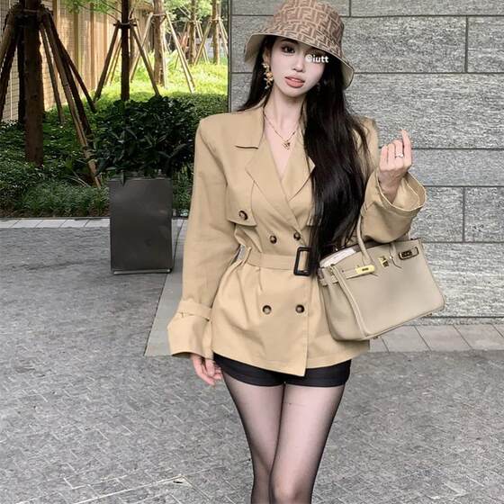 Khaki windbreaker jacket for women in autumn new design niche British style hot girl waist short coat for women
Khaki windbreaker jacket for women in autumn new design niche British style hot girl waist short coat for women
