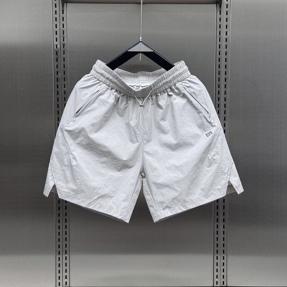 2025 summer light and thin trendy casual shorts men's loose quick-drying beach pants versatile youth sports 3-point pants
2025 summer light and thin trendy casual shorts men's loose quick-drying beach pants versatile youth sports 3-point pants