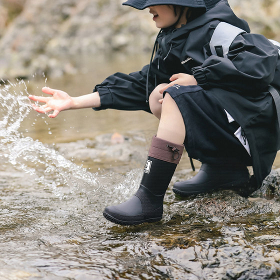Children's rain boots boys and girls on student rain boots women's fashionable waterproof outdoor hiking rain boots anti-slip water shoes rubber shoes
Children's rain boots boys and girls on student rain boots women's fashionable waterproof outdoor hiking rain boots anti-slip water shoes rubber shoes