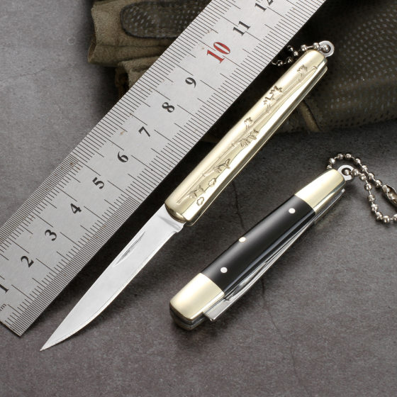 Keychain small knife outdoor folding knife Portable mini folding knife with a Swiss military knife fruit knife pendant Keychain small knife outdoor folding knife Portable mini folding knife with a Swiss military knife fruit knife pendant