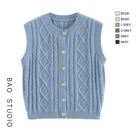 BAO STUDIO Korean simple college style diamond-shaped twisted wool knitted vest age-reducing versatile vest autumn autumn
BAO STUDIO Korean simple college style diamond-shaped twisted wool knitted vest age-reducing versatile vest autumn autumn