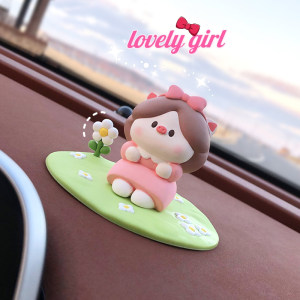 Pig car car, aromatherapy ornament perfume car center console decorative parking number brand car supplies in the car
 Pig car car, aromatherapy ornament perfume car center console decorative parking number brand car supplies in the car