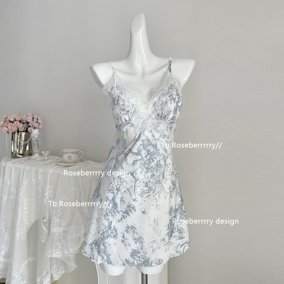 Roseberry Dyeing Temperament High-end Sling Night Dress for Women in Summer Sexy Ice Ribbon Chest Pad Home Clothes
Roseberry Dyeing Temperament High-end Sling Night Dress for Women in Summer Sexy Ice Ribbon Chest Pad Home Clothes