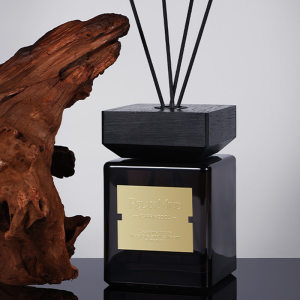 Japanese quality creative new large-capacity fireless aromatherapy 500ml home indoor high-end durable wood 
Japanese quality creative new large-capacity fireless aromatherapy 500ml home indoor high-end durable wood