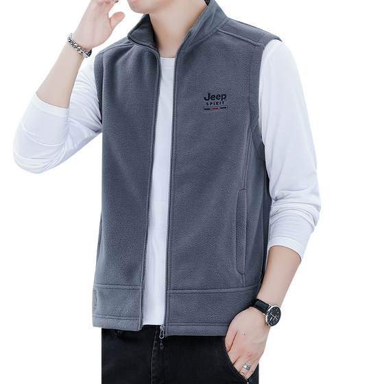 JEEP Jeep Fleece Vest Men's Fall and Winter New Style Plus Fleece Warm Men's Stand Collar Horse Clip Vest Vest Vest Jacket
JEEP Jeep Fleece Vest Men's Fall and Winter New Style Plus Fleece Warm Men's Stand Collar Horse Clip Vest Vest Vest Jacket