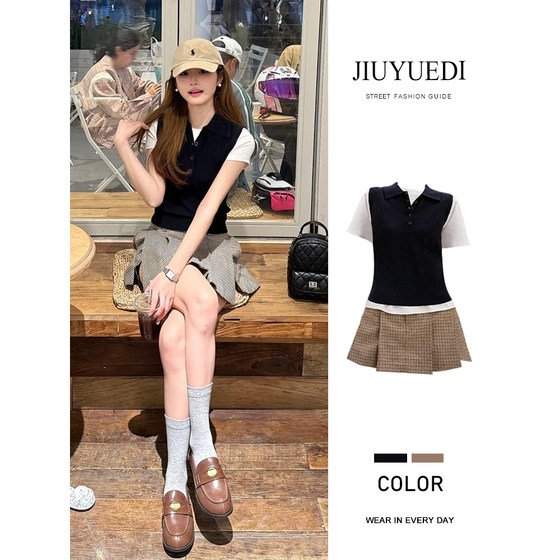 JIUYUEDI at the end of September American retro knitted vest white T-matched plaid short skirt fashionable high-end three-piece set
JIUYUEDI at the end of September American retro knitted vest white T-matched plaid short skirt fashionable high-end three-piece set