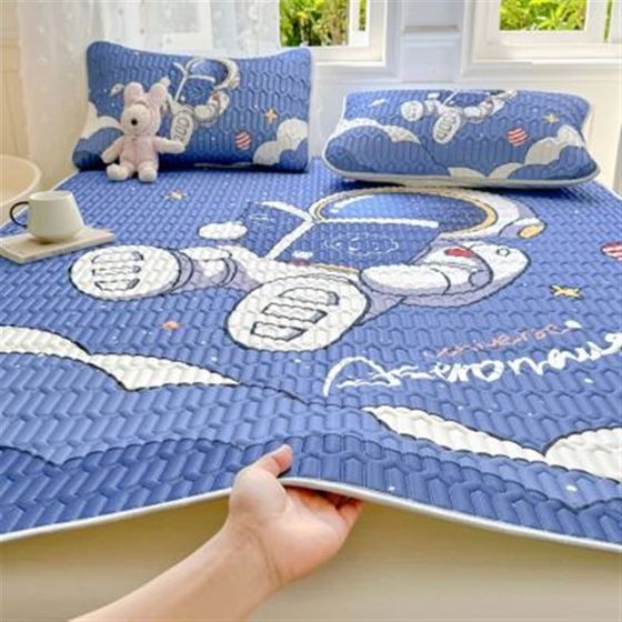 Maternal and baby Class A latex mat three-piece set 2024 new cartoon student dormitory R summer ice silk mattress sheet mattress
Maternal and baby Class A latex mat three-piece set 2024 new cartoon student dormitory R summer ice silk mattress sheet mattress
