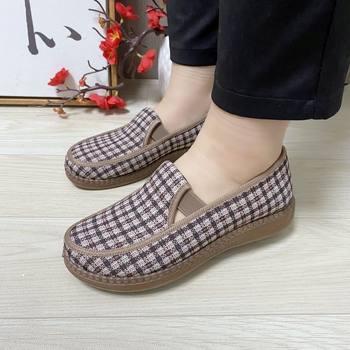 Old Beijing cloth shoes flat sole one foot step mother single shoes soft sole breathable low top hot style comfortable non-slip grandma shoes women Old Beijing cloth shoes flat sole one foot step mother single shoes soft sole breathable low top hot style comfortable non-slip grandma shoes women