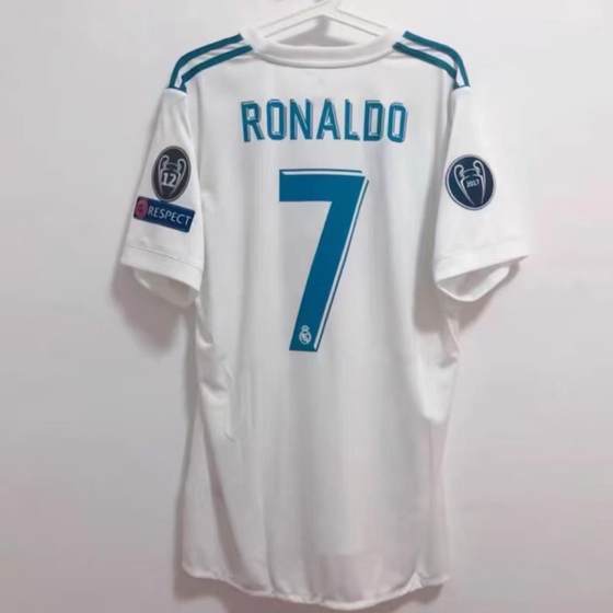 The same commemorative version of the No. 7 Ronaldo jersey player Ramos Bellcross in the Champions League final The same commemorative version of the No. 7 Ronaldo jersey player Ramos Bellcross in the Champions League final