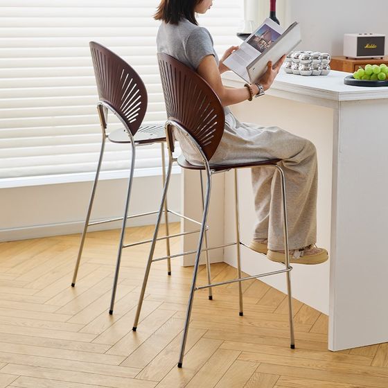 Nordic retro shell bar k table chair modern simple iron backrest bar stool internet celebrity solid wood high chair
Nordic retro shell bar k table chair modern simple iron backrest bar stool internet celebrity solid wood high chair