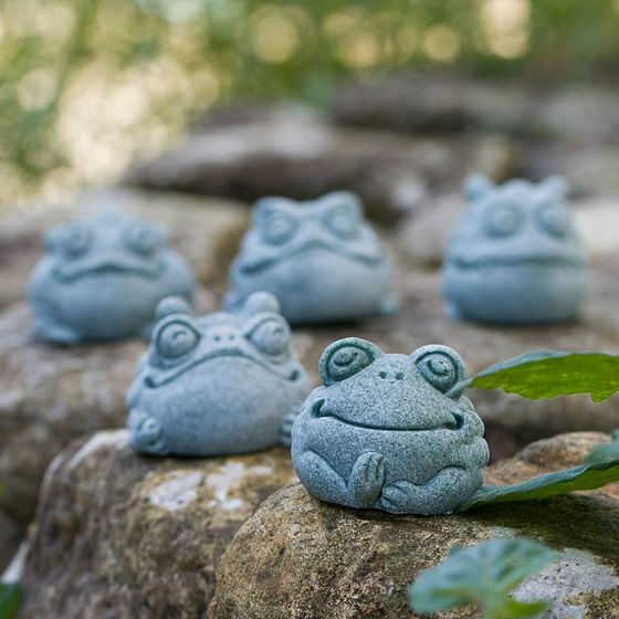 Luxin Qingsha Stone mini small golden toad desktop tea pet decoration creative home fish tank landscap gardening decoration
Luxin Qingsha Stone mini small golden toad desktop tea pet decoration creative home fish tank landscap gardening decoration