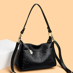 Middle-aged and elderly women's bags, mothers, grandmas fashionable small bags, 2025 new summer trendy women's versatile one-shoulder crossbody bag 
Middle-aged and elderly women's bags, mothers, grandmas fashionable small bags, 2025 new summer trendy women's versatile one-shoulder crossbody bag