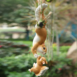 Miniature Squirrel Hanging on a Tree for Decoration, Garden Ornament, Outdoor Landscaping for Kindergarten, Villa, and Landscaping Miniature Squirrel Hanging on a Tree for Decoration, Garden Ornament, Outdoor Landscaping for Kindergarten, Villa, and Landscaping