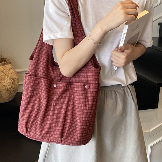 Plaid Canvas Bag Women's Large Capacity 2025 New Summer Versatile Casual Shoulder Shopping Bag College Student Class Bag
Plaid Canvas Bag Women's Large Capacity 2025 New Summer Versatile Casual Shoulder Shopping Bag College Student Class Bag