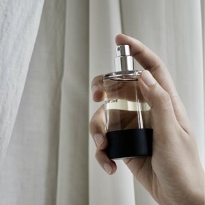 Floramuse Aromatherapy Spray Home Indoor Fragrance Clothing Fabric Deodorizing Fresh Fragrance Gift 
Floramuse Aromatherapy Spray Home Indoor Fragrance Clothing Fabric Deodorizing Fresh Fragrance Gift