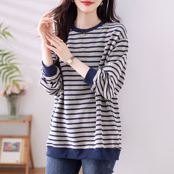 Women's round neck striped sweatshirt loose spring and autumn
 Women's round neck striped sweatshirt loose spring and autumn
