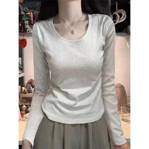 Design-sensible U-neck pure cotton long-sleeved T-shirt for women in spring and autumn short base shirt hot girl slim top 
Design-sensible U-neck pure cotton long-sleeved T-shirt for women in spring and autumn short base shirt hot girl slim top