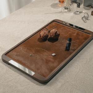 Light luxury Mo high-end aromatherapy tray model room cloakroom living room coffee table storage tray multi-horse hair decoration ornaments 
Light luxury Mo high-end aromatherapy tray model room cloakroom living room coffee table storage tray multi-horse hair decoration ornaments