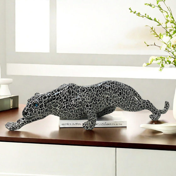 New creative modern simulated leopard ornament home wine cabinet living room study giraffe head decoration
New creative modern simulated leopard ornament home wine cabinet living room study giraffe head decoration