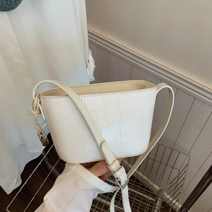 This year's popular bag for women's 2025 new super hot crocodile pattern ingot bag high-end single-shoulder crossbody bag 
This year's popular bag for women's 2025 new super hot crocodile pattern ingot bag high-end single-shoulder crossbody bag