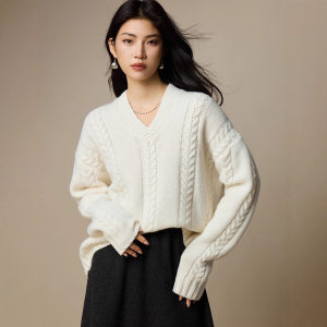 Merino 100 Wool Sweater Women's Autumn and Winter V-neck Cable Knit Sweater 2025 New Women's Thick Loose Top 
Merino 100 Wool Sweater Women's Autumn and Winter V-neck Cable Knit Sweater 2025 New Women's Thick Loose Top