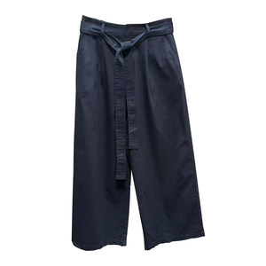 Boutique daily women's autumn and winter cotton pocket zipper small straight casual high-waist slim versatile trousers 
Boutique daily women's autumn and winter cotton pocket zipper small straight casual high-waist slim versatile trousers