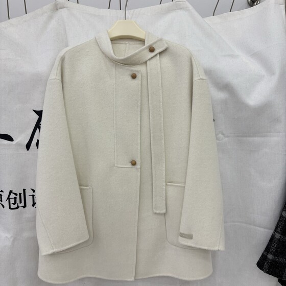 2025 autumn and winter new double-sided cashmere coat for women's mid-length lace-up loose slim wool jacket
2025 autumn and winter new double-sided cashmere coat for women's mid-length lace-up loose slim wool jacket
