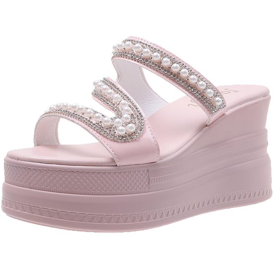 Internet celebrity flip-flops for women wearing slippers with heels thick sole in summer super hot pearl rhinestone super high heel beach shoes
Internet celebrity flip-flops for women wearing slippers with heels thick sole in summer super hot pearl rhinestone super high heel beach shoes