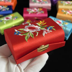 Chinese style embroidered jewelry storage box creative makeup box lipstick box portable ladies small mirror Chinese style embroidered jewelry storage box creative makeup box lipstick box portable ladies small mirror