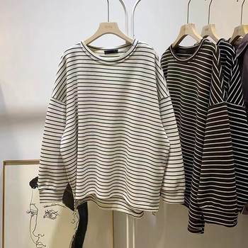 Chic retro Hong Kong style striped round neck sweatshirt for women
 Chic retro Hong Kong style striped round neck sweatshirt for women