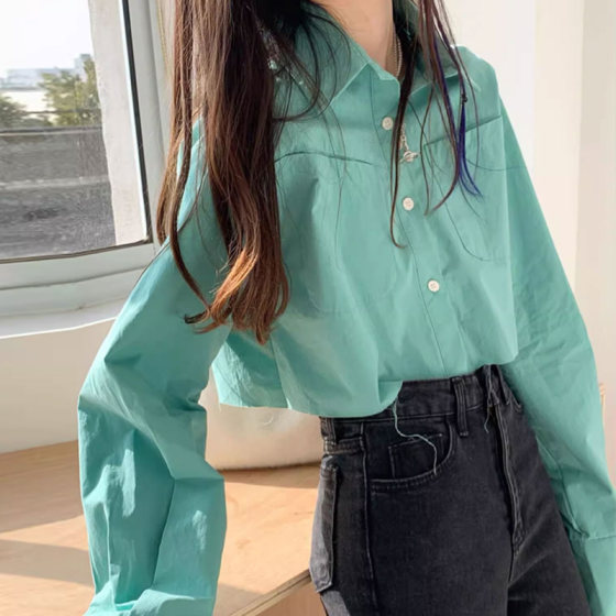 2025 autumn sunscreen Yihu green shirt jacket for women short suspender tops to make them look slim and niche design
2025 autumn sunscreen Yihu green shirt jacket for women short suspender tops to make them look slim and niche design