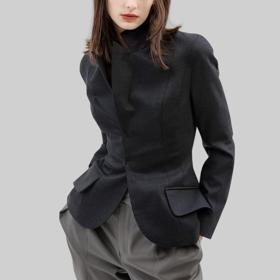 Suit jacket for women in autumn 2025 new style stylish small fragrance style waist-closing short design suit top trendy
Suit jacket for women in autumn 2025 new style stylish small fragrance style waist-closing short design suit top trendy