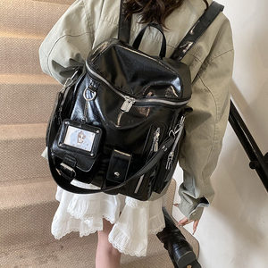 Niche motorcycle backpack, large capacity, multi-pocket design, short-distance travel, mountaineering bag, computer bag, fitness bag 
Niche motorcycle backpack, large capacity, multi-pocket design, short-distance travel, mountaineering bag, computer bag, fitness bag