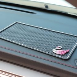 Creative High-Temperature Resistant Car Anti-Slip Mat Swan Car Dashboard Storage Mat Car Phone Holder Anti-Slip Mat Creative High-Temperature Resistant Car Anti-Slip Mat Swan Car Dashboard Storage Mat Car Phone Holder Anti-Slip Mat