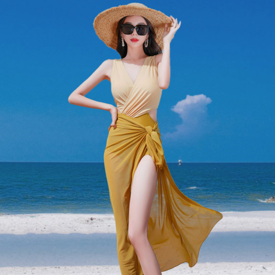 Women's 2025 new sexy bikini one-piece two-piece bikini conservative belly-covering high-end swimsuit
Women's 2025 new sexy bikini one-piece two-piece bikini conservative belly-covering high-end swimsuit