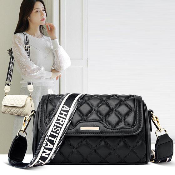 Fashionable bag for women 2024 new fashionable wide shoulder straps for women, soft leather one-shoulder crossbody bag diamond pillow bag small bag
Fashionable bag for women 2024 new fashionable wide shoulder straps for women, soft leather one-shoulder crossbody bag diamond pillow bag small bag