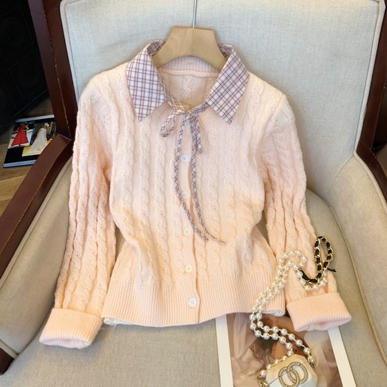 Thirteen-row Korean sweet moxa fake two-piece knitted cardigan for women in autumn lazy style soft sweater jacket
Thirteen-row Korean sweet moxa fake two-piece knitted cardigan for women in autumn lazy style soft sweater jacket