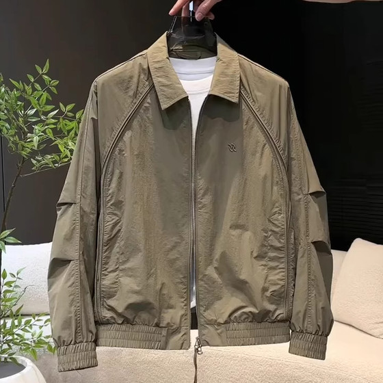 2025 Spring and Autumn Trendy Brand Design Lapel Jacket Men's High-end Embroidery Spliced Versatile Windproof Casual Top
2025 Spring and Autumn Trendy Brand Design Lapel Jacket Men's High-end Embroidery Spliced Versatile Windproof Casual Top