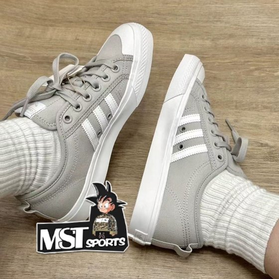 Adidas Clover Nizza Milk Grey Three-Both Lace Lace Low Top Sports Shoes Canvas Shoes HQ8526
Adidas Clover Nizza Milk Grey Three-Both Lace Lace Low Top Sports Shoes Canvas Shoes HQ8526