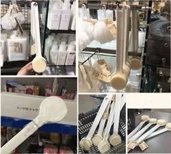 No Need to Ask for a Bath! It’S so Good Thing Will Never Fall Out! Soft-Bristled Bathing Artifact with Long-Handled Back Rub! No Need to Ask for a Bath! It’S so Good Thing Will Never Fall Out! Soft-Bristled Bathing Artifact with Long-Handled Back Rub!