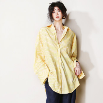 Loose European and American style vertically buttoned long-sleeved suit shirt
 Loose European and American style vertically buttoned long-sleeved suit shirt