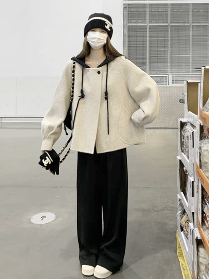 2510 winter new Korean version loose slim hooded long warm double-sided wool coat jacket
2510 winter new Korean version loose slim hooded long warm double-sided wool coat jacket