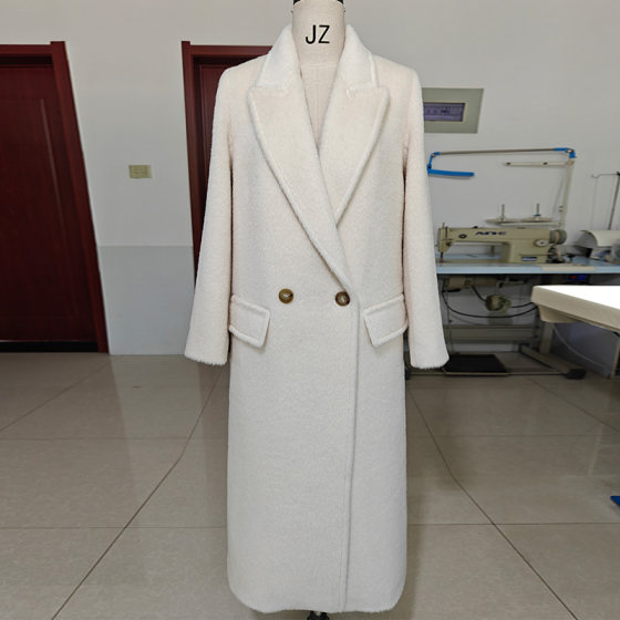 Thick alpaca Alba luxury high -end lining white long coat super warm hair
Thick alpaca Alba luxury high -end lining white long coat super warm hair