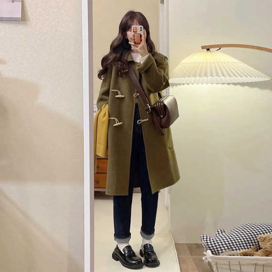 Clearance! Women's mid-length 2024 autumn and winter college style horn buckle hooded small wool coat
Clearance! Women's mid-length 2024 autumn and winter college style horn buckle hooded small wool coat